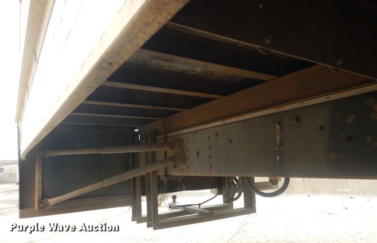 image for item HU9409 1997 Chevrolet C6500  box truck