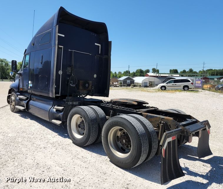 image for item JM9026 2007 Kenworth T2000  semi truck