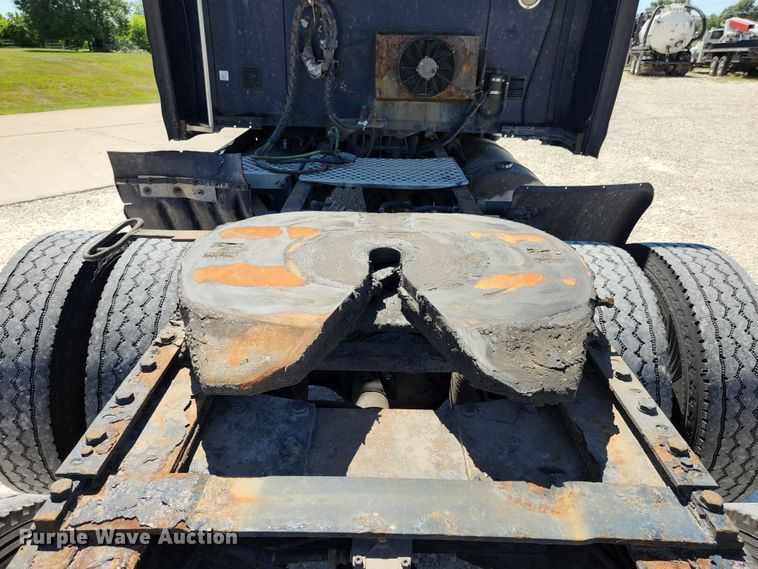 image for item JM9026 2007 Kenworth T2000  semi truck