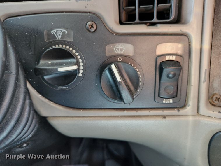 image for item JM9026 2007 Kenworth T2000  semi truck