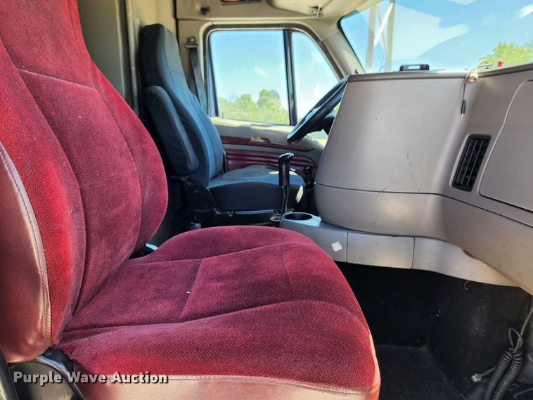 image for item JM9026 2007 Kenworth T2000  semi truck