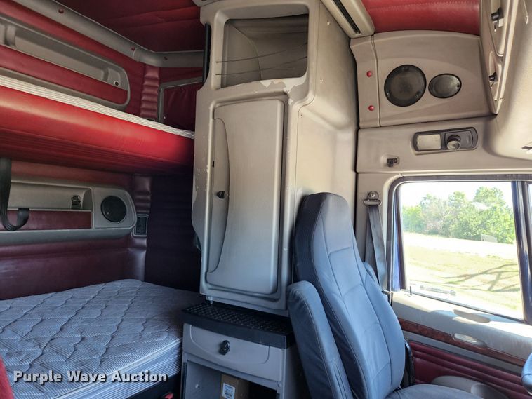 image for item JM9026 2007 Kenworth T2000  semi truck