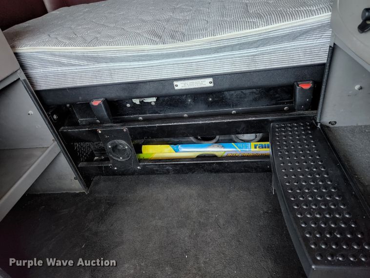 image for item JM9026 2007 Kenworth T2000  semi truck