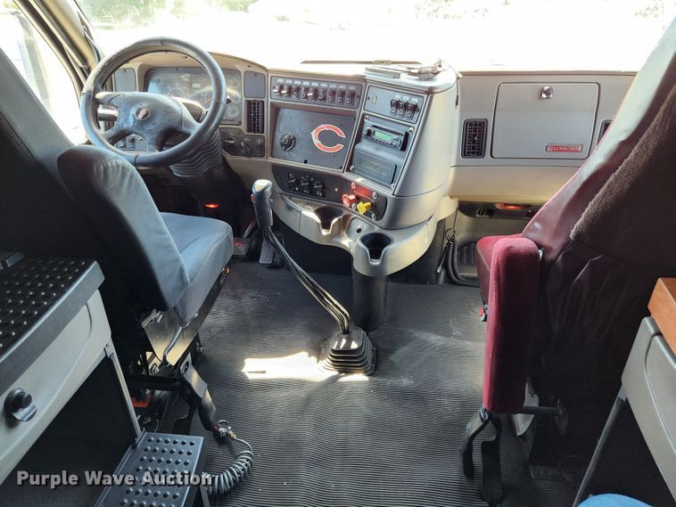 image for item JM9026 2007 Kenworth T2000  semi truck