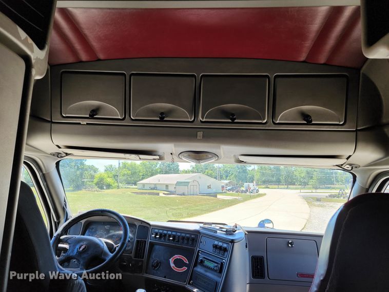 image for item JM9026 2007 Kenworth T2000  semi truck