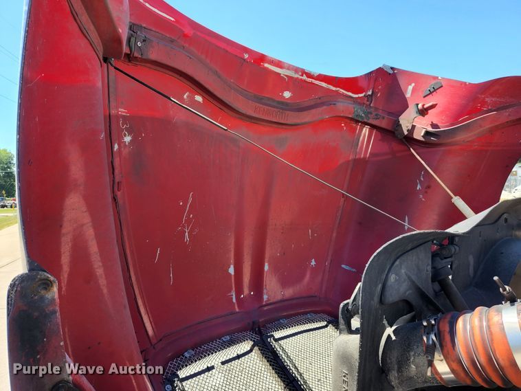 image for item JM9026 2007 Kenworth T2000  semi truck