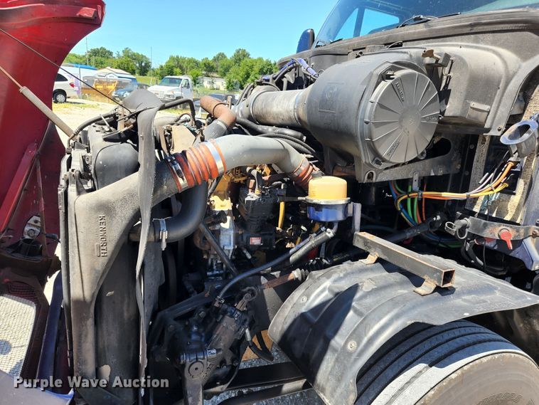 image for item JM9026 2007 Kenworth T2000  semi truck