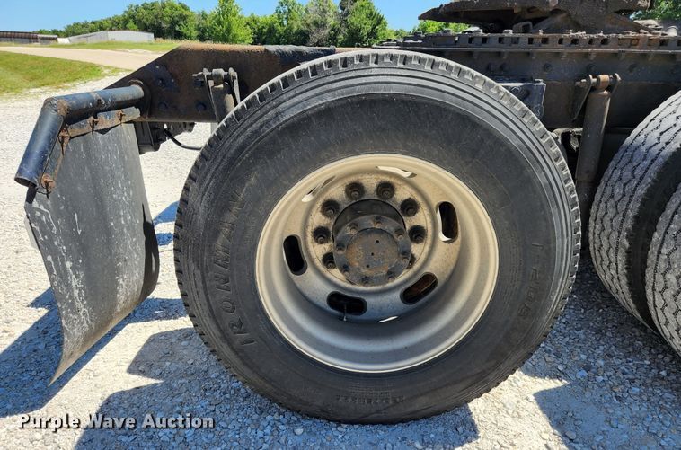 image for item JM9026 2007 Kenworth T2000  semi truck