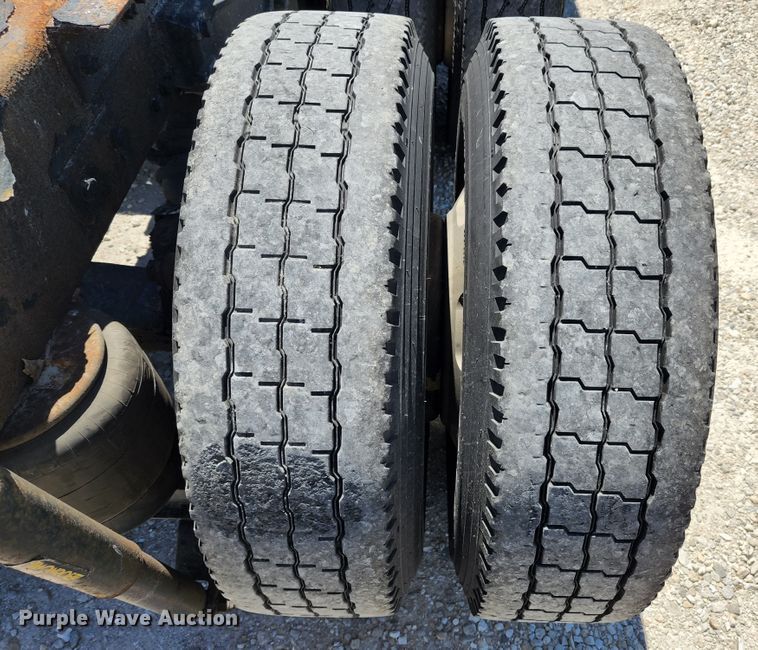 image for item JM9026 2007 Kenworth T2000  semi truck