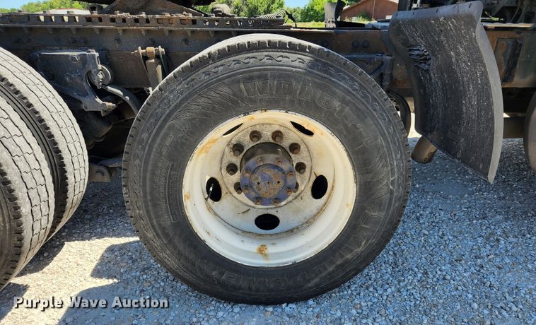 image for item JM9026 2007 Kenworth T2000  semi truck