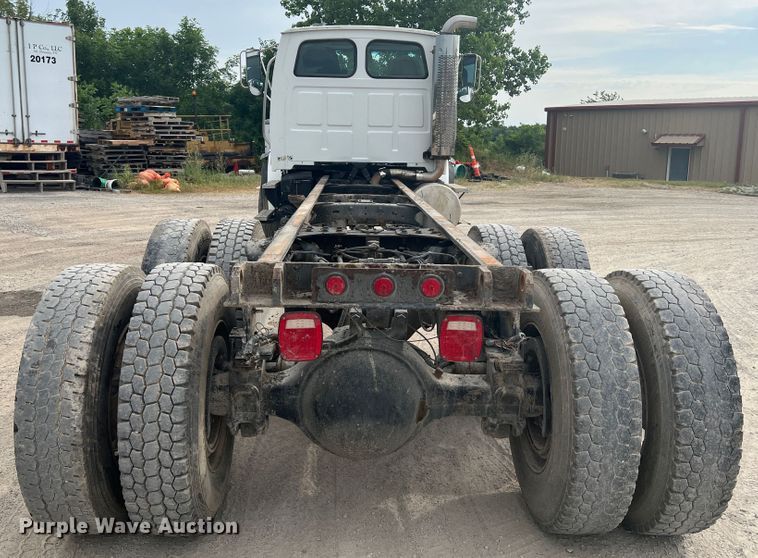 image for item KC9851 2007 Sterling LT7500  truck cab and chassis