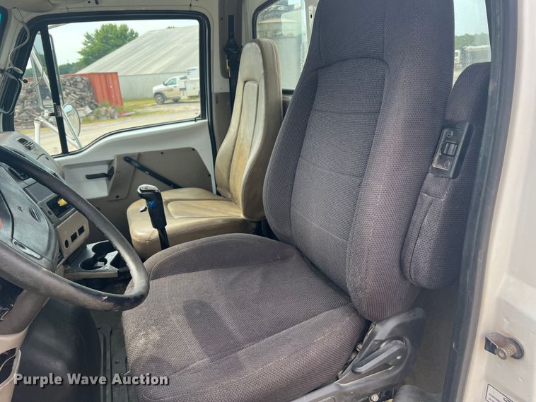 image for item KC9851 2007 Sterling LT7500  truck cab and chassis