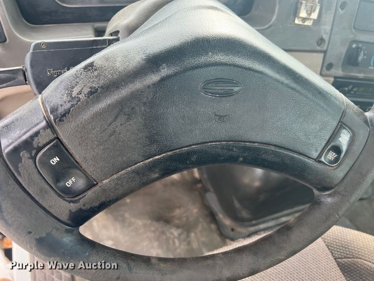 image for item KC9851 2007 Sterling LT7500  truck cab and chassis