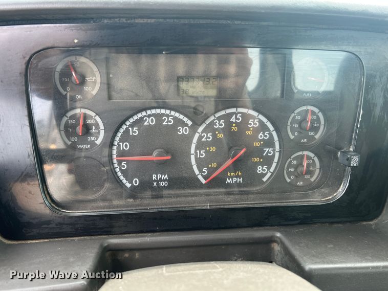 image for item KC9851 2007 Sterling LT7500  truck cab and chassis