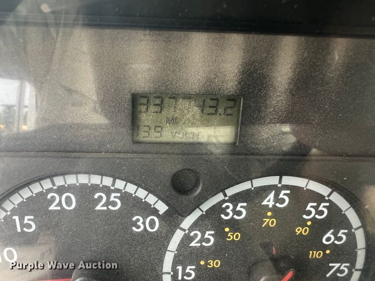 image for item KC9851 2007 Sterling LT7500  truck cab and chassis