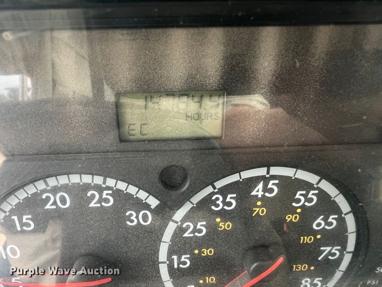 image for item KC9851 2007 Sterling LT7500  truck cab and chassis