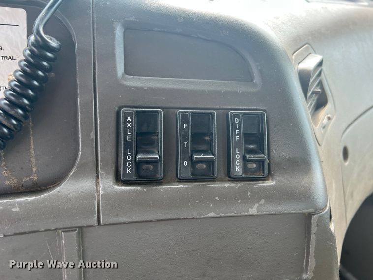 image for item KC9851 2007 Sterling LT7500  truck cab and chassis