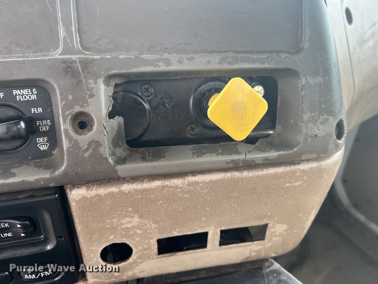 image for item KC9851 2007 Sterling LT7500  truck cab and chassis