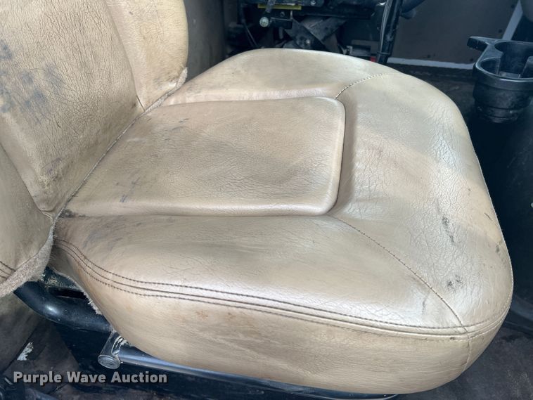 image for item KC9851 2007 Sterling LT7500  truck cab and chassis