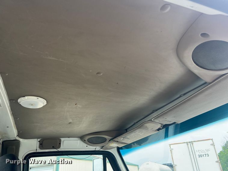 image for item KC9851 2007 Sterling LT7500  truck cab and chassis