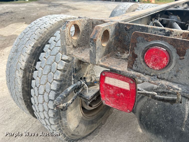 image for item KC9851 2007 Sterling LT7500  truck cab and chassis