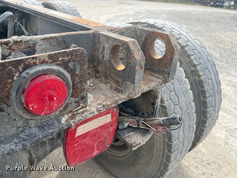 image for item KC9851 2007 Sterling LT7500  truck cab and chassis