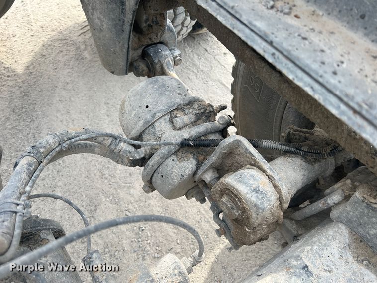 image for item KC9851 2007 Sterling LT7500  truck cab and chassis