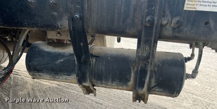 image for item KC9851 2007 Sterling LT7500  truck cab and chassis