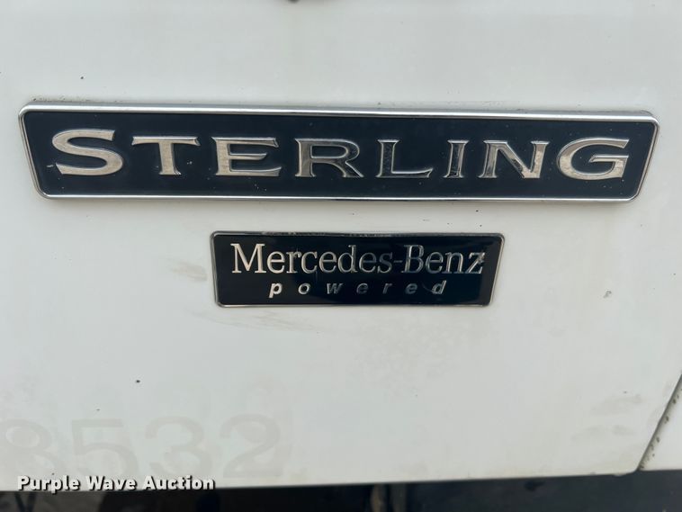 image for item KC9851 2007 Sterling LT7500  truck cab and chassis