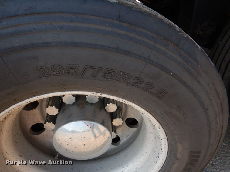 image for item KJ9856 1997 Guthrie  grain trailer