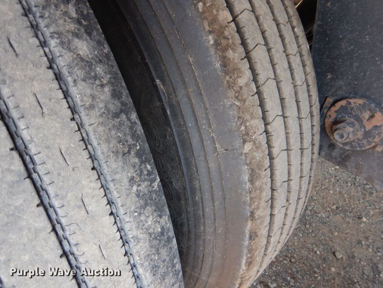 image for item KJ9856 1997 Guthrie  grain trailer