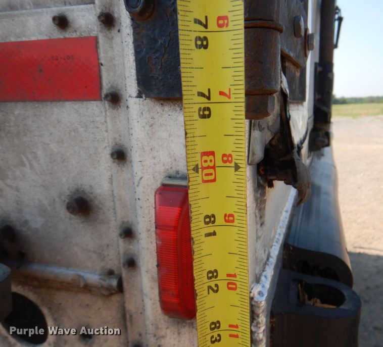 image for item KJ9856 1997 Guthrie  grain trailer