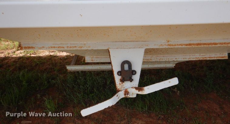 image for item KJ9871 2011 CTS GHT-40  grain trailer