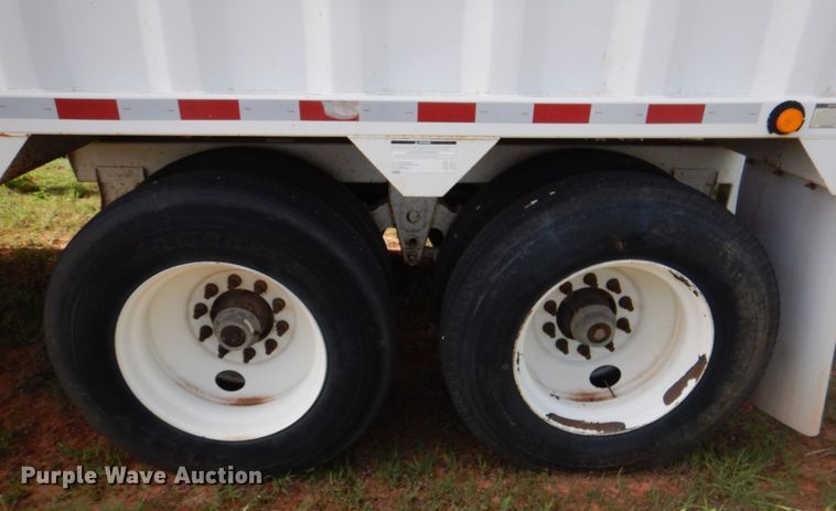 image for item KJ9871 2011 CTS GHT-40  grain trailer
