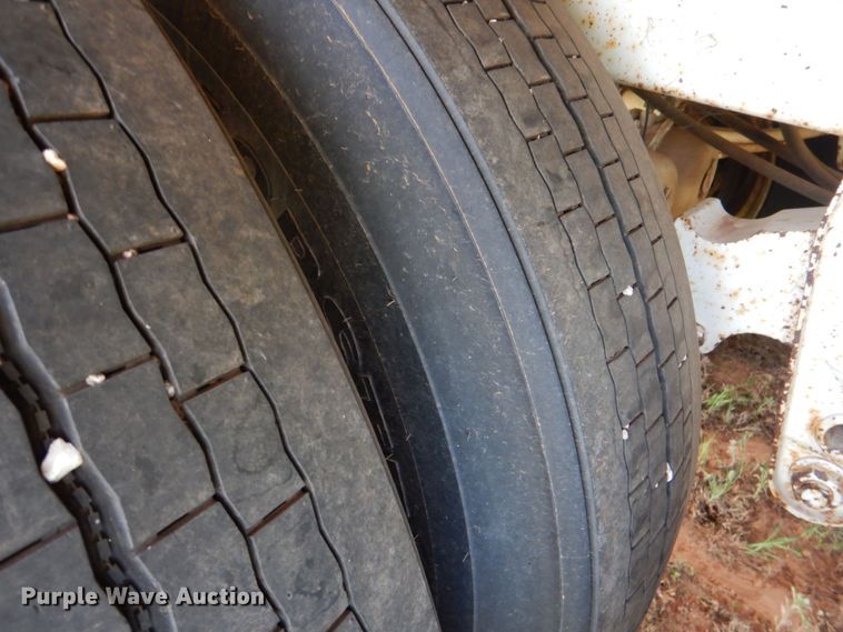 image for item KJ9871 2011 CTS GHT-40  grain trailer