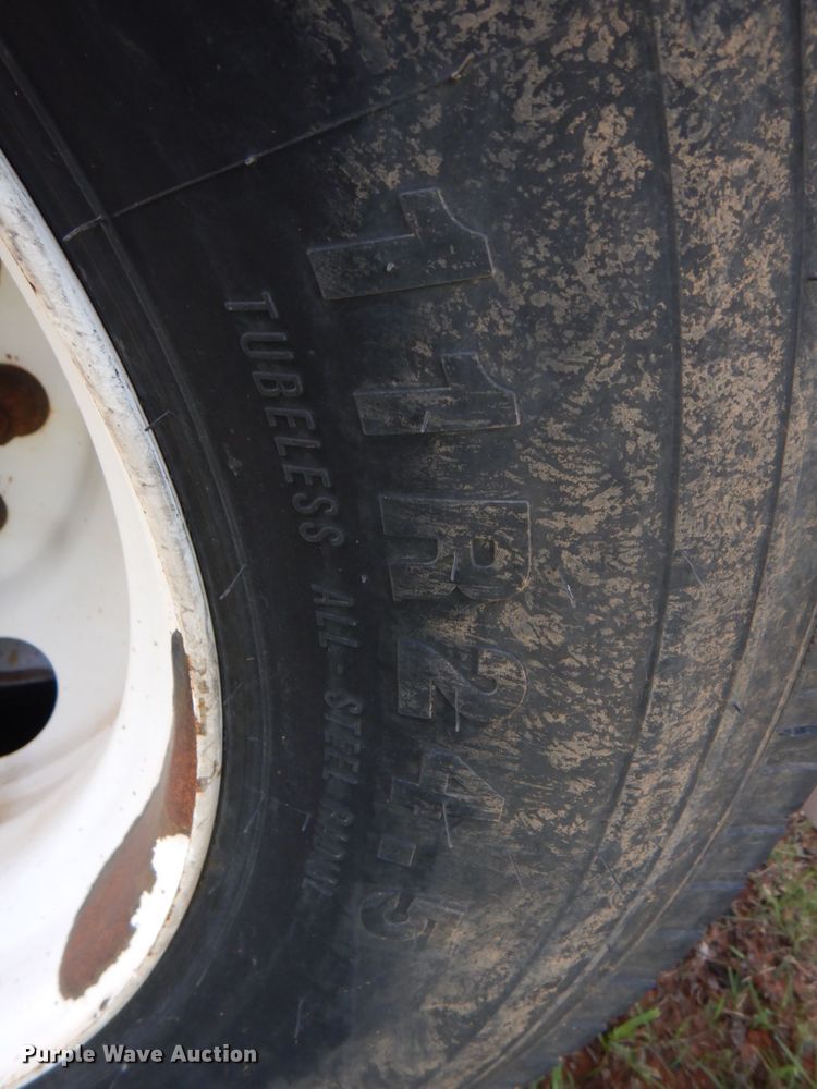 image for item KJ9871 2011 CTS GHT-40  grain trailer