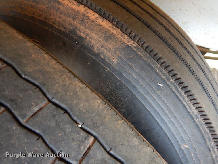 image for item KJ9871 2011 CTS GHT-40  grain trailer