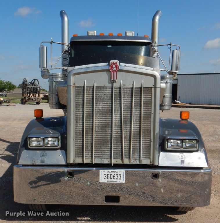 image for item KP9073 2012 Kenworth W900  semi truck
