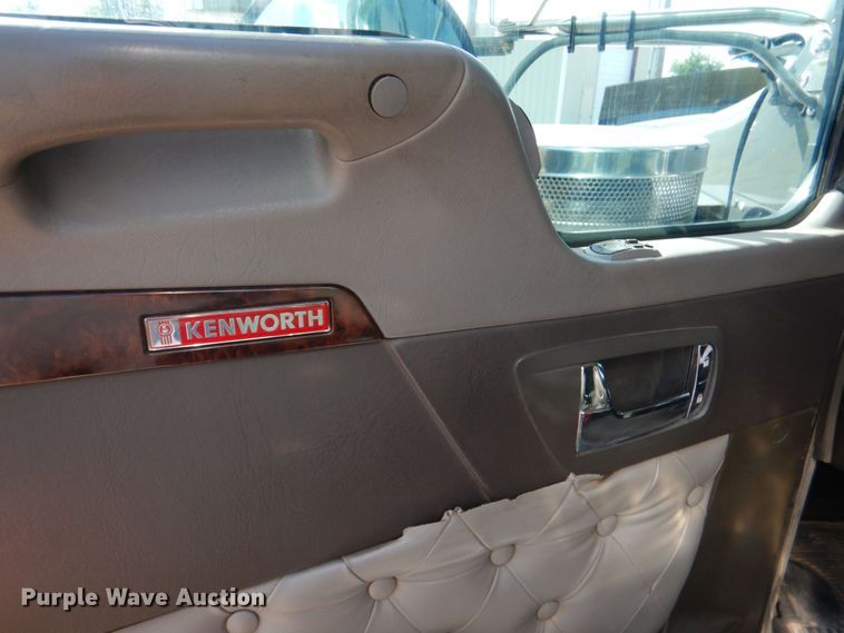 image for item KP9073 2012 Kenworth W900  semi truck