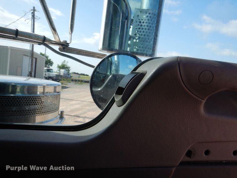 image for item KP9073 2012 Kenworth W900  semi truck