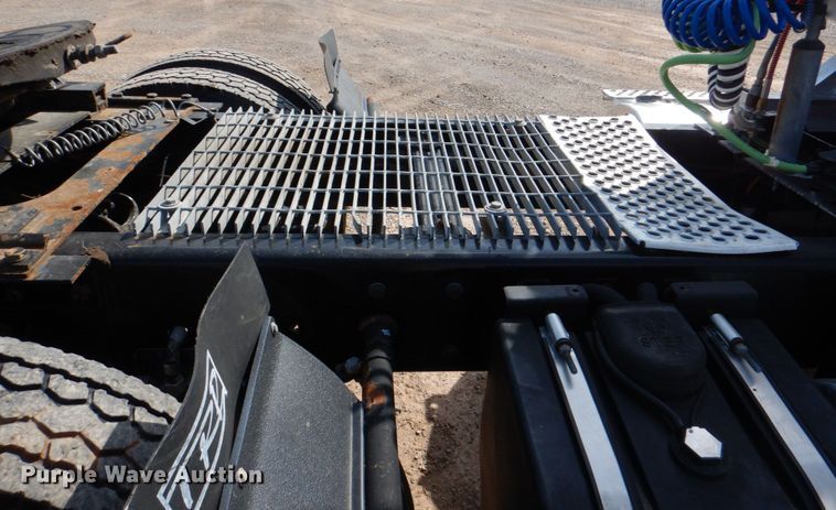 image for item KP9073 2012 Kenworth W900  semi truck