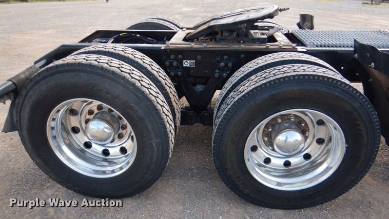 image for item KP9073 2012 Kenworth W900  semi truck