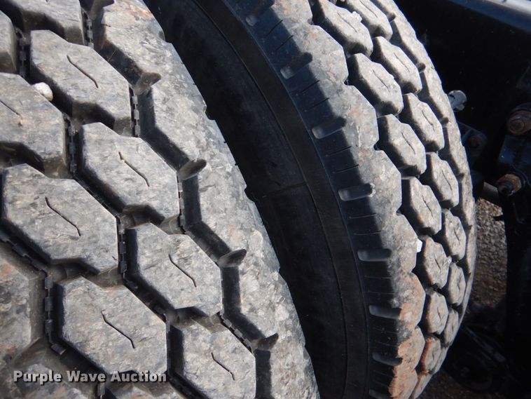 image for item KP9073 2012 Kenworth W900  semi truck