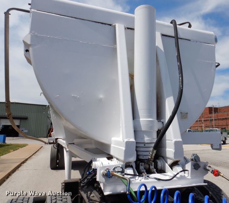 image for item KR9241 1996 Ranch  end dump trailer