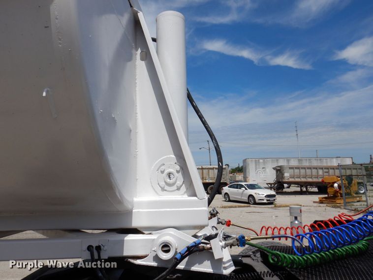 image for item KR9241 1996 Ranch  end dump trailer