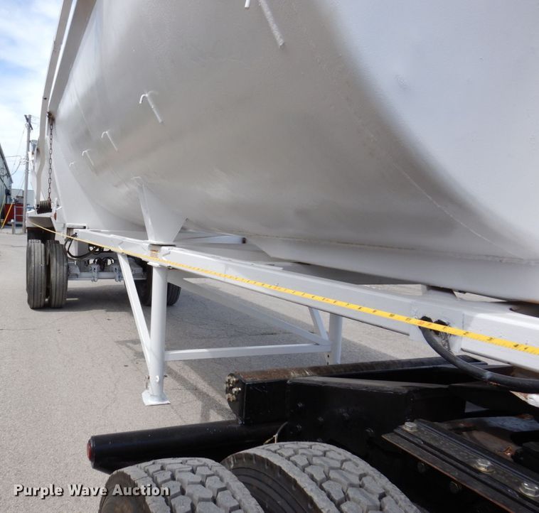 image for item KR9244 1996 Ranch  end dump trailer