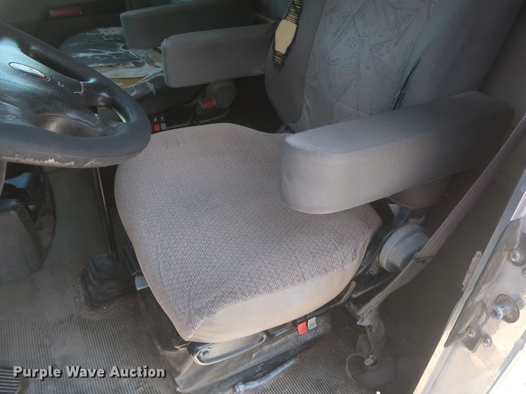 image for item KR9884 2008 Kenworth T800  semi truck