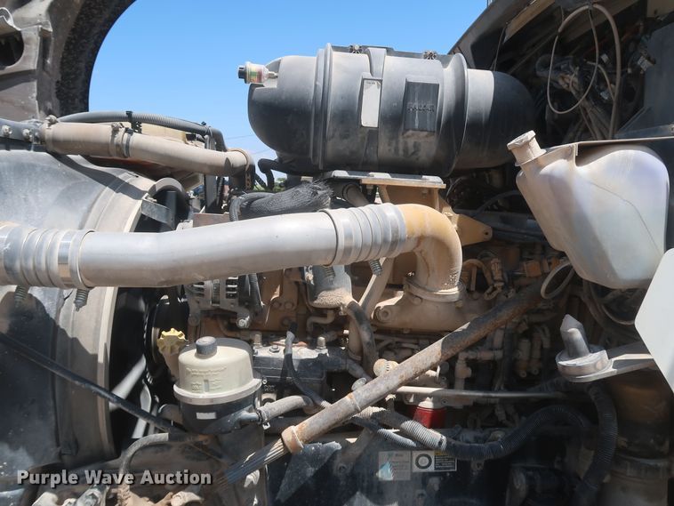 image for item KR9884 2008 Kenworth T800  semi truck