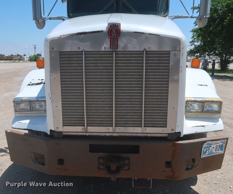 image for item KR9884 2008 Kenworth T800  semi truck