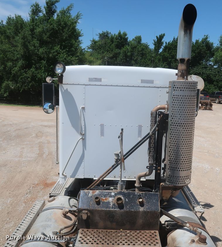 image for item KR9884 2008 Kenworth T800  semi truck